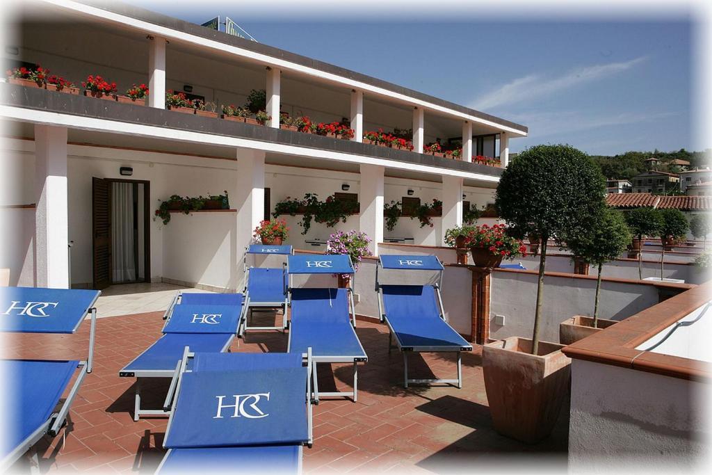 Hotel Ristorante Cavaliere สการีโอ ภายนอก รูปภาพ