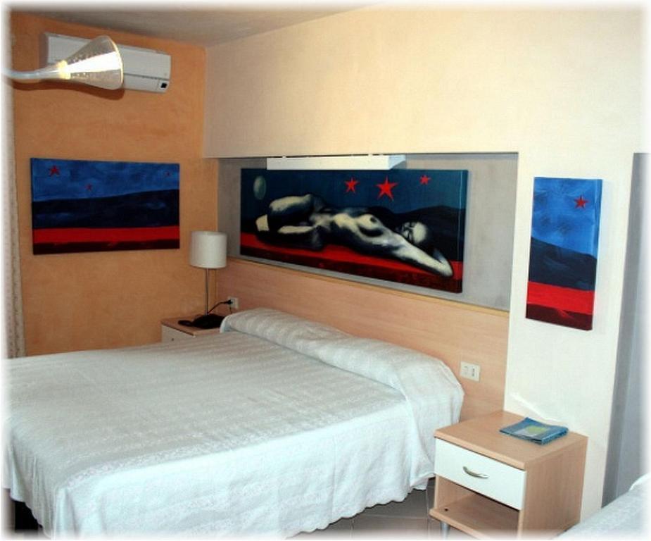 Hotel Ristorante Cavaliere สการีโอ ภายนอก รูปภาพ