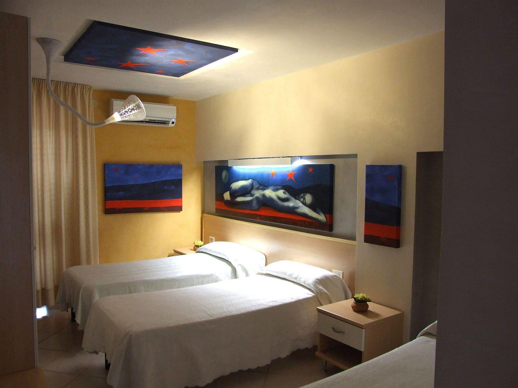 Hotel Ristorante Cavaliere สการีโอ ภายนอก รูปภาพ